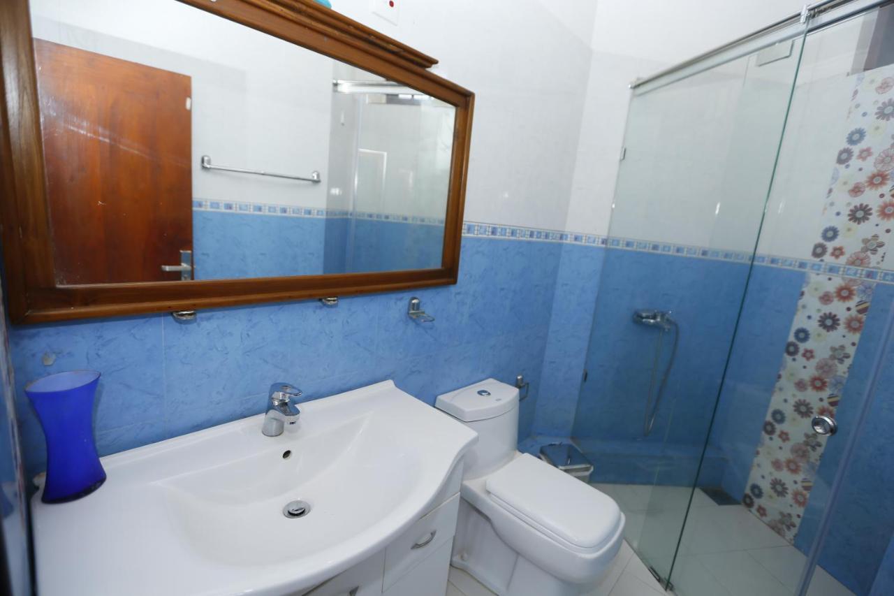 Crown Hills Kandy Inn Esterno foto