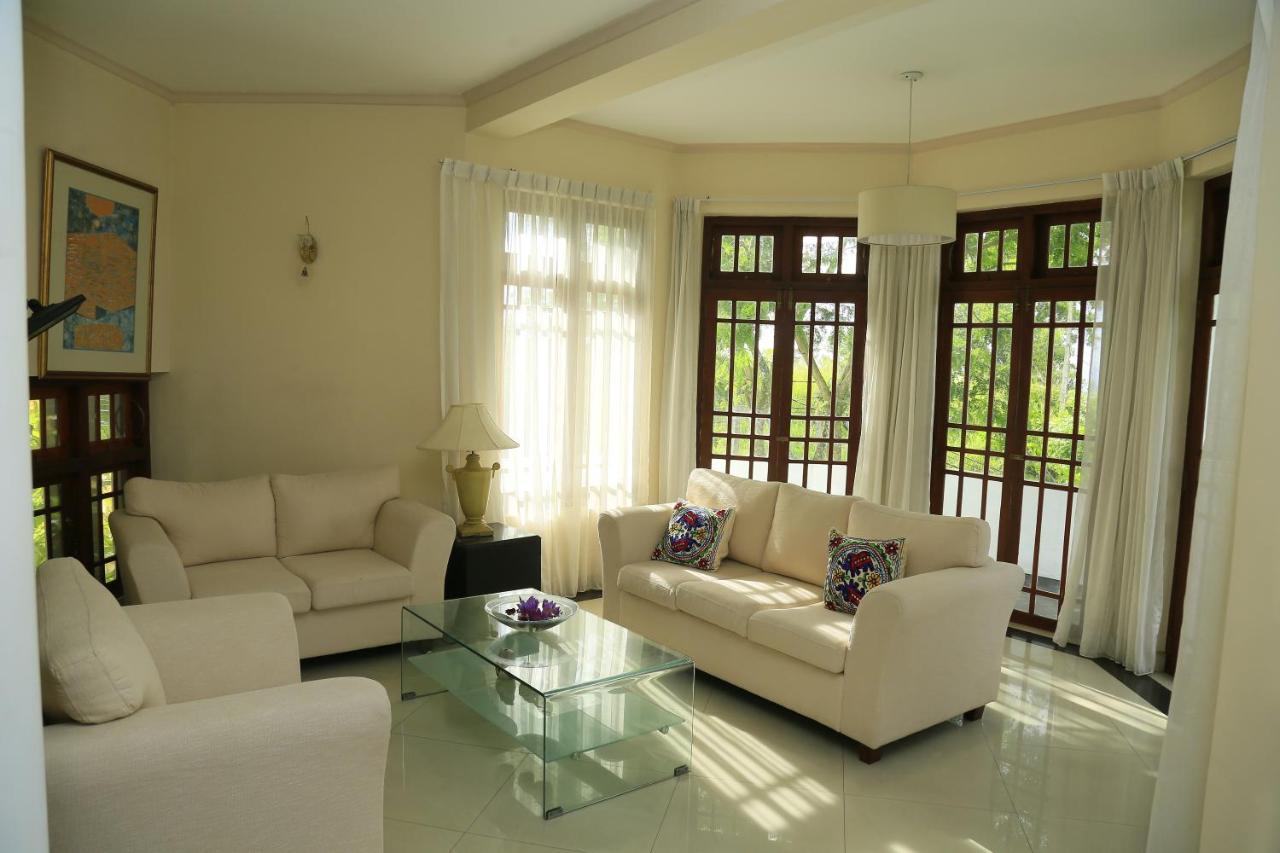 Crown Hills Kandy Inn Esterno foto