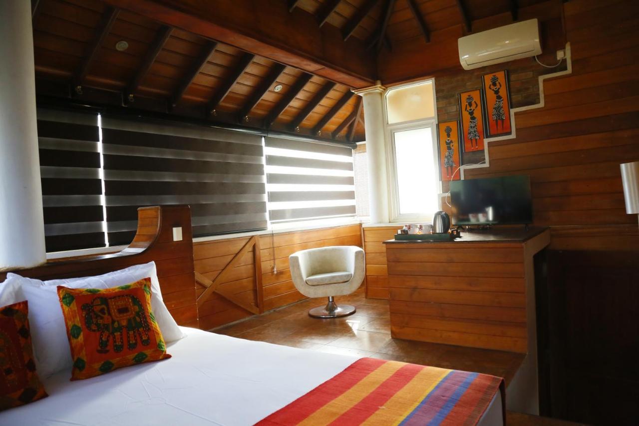 Crown Hills Kandy Inn Esterno foto