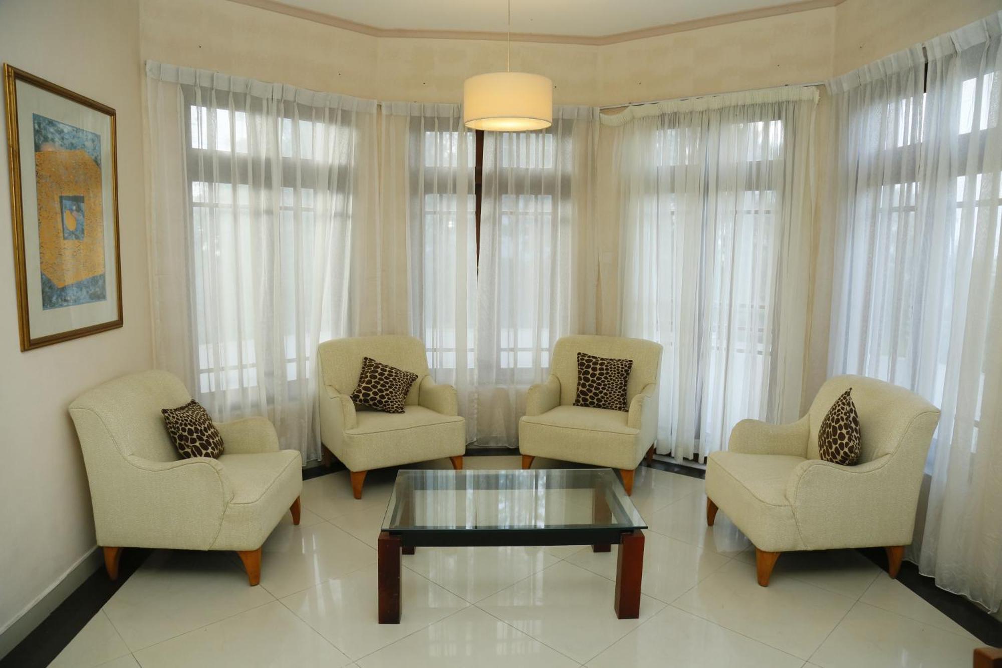 Crown Hills Kandy Inn Esterno foto