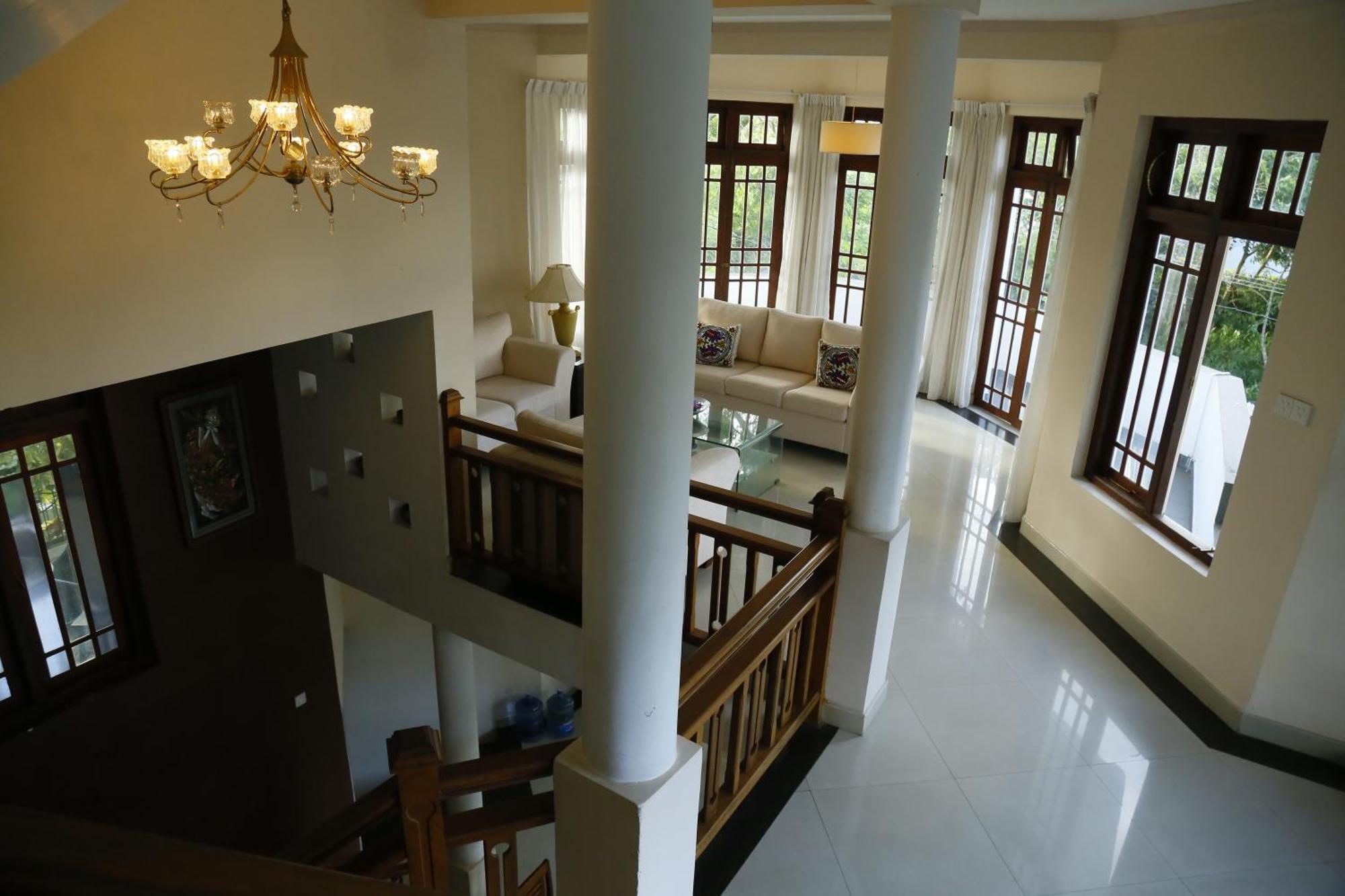 Crown Hills Kandy Inn Esterno foto